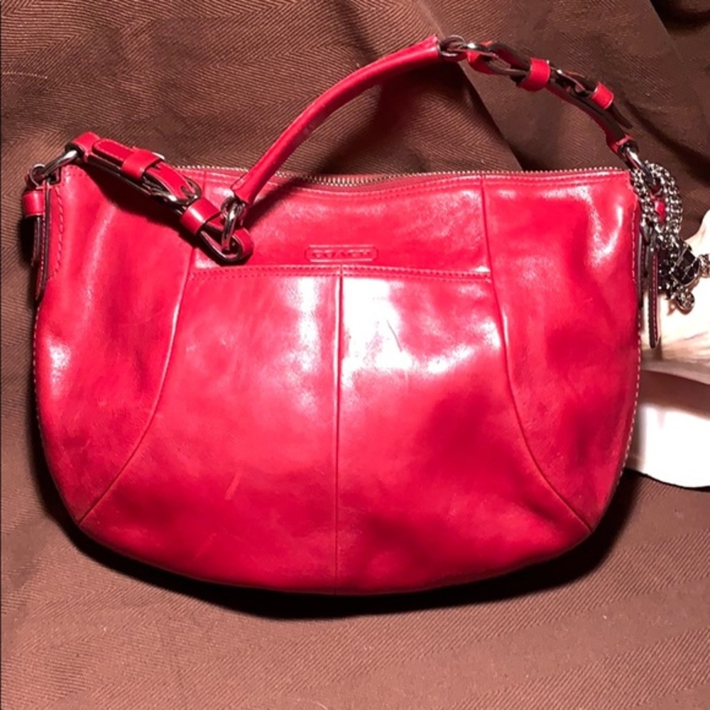 Coach leather shoulder bag w/3 charms amazing/rare